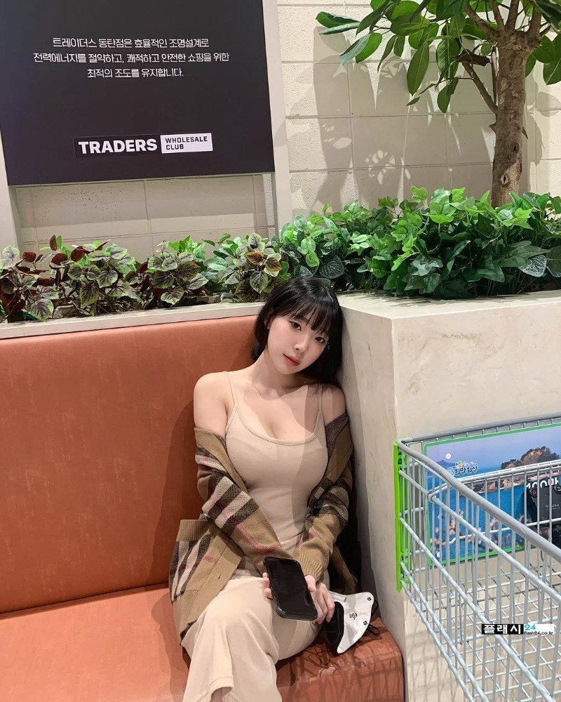 강인경 평소 옷차림 보소-11
