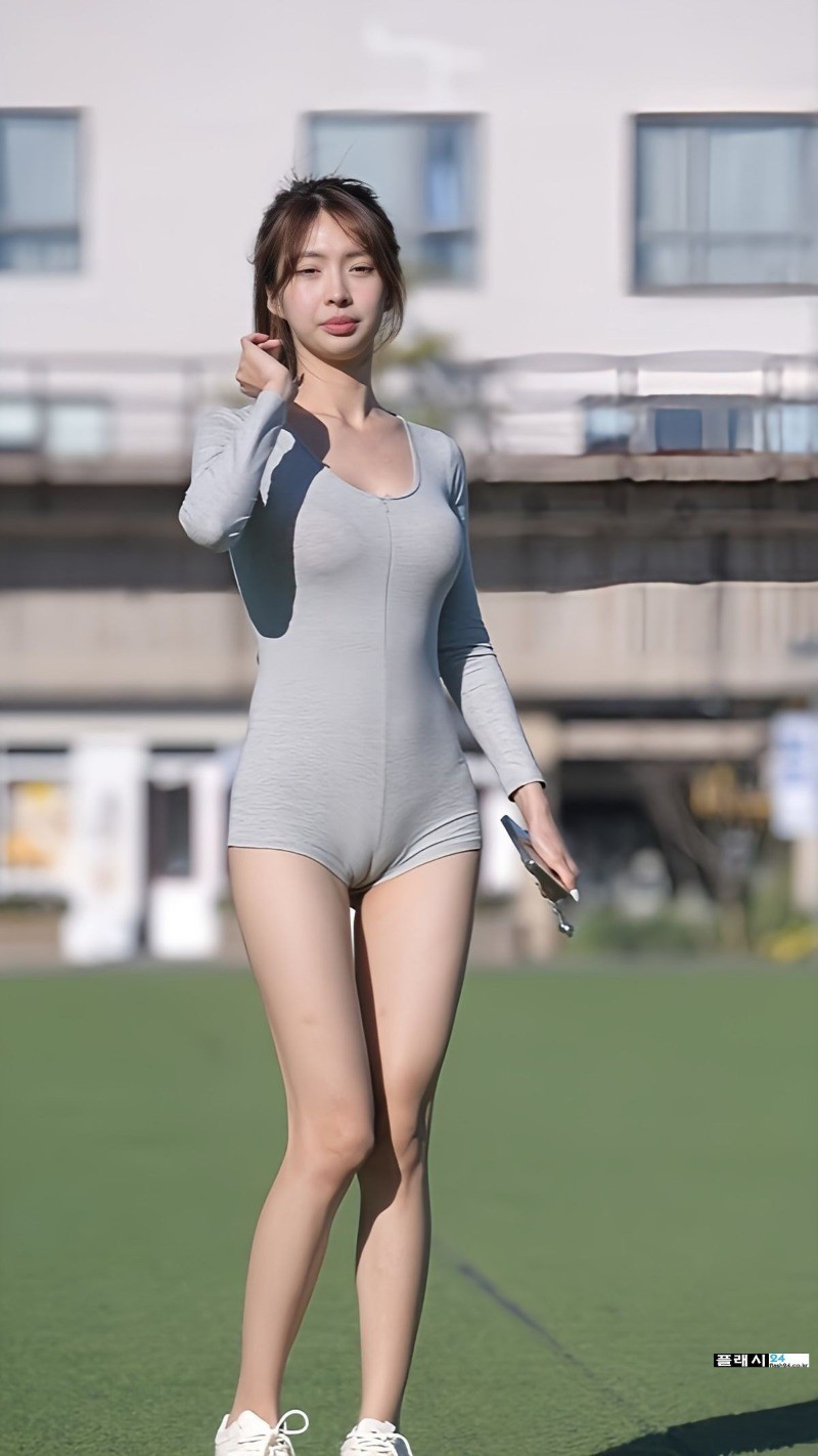 대학 최고의 퀸카 점프슈트-10