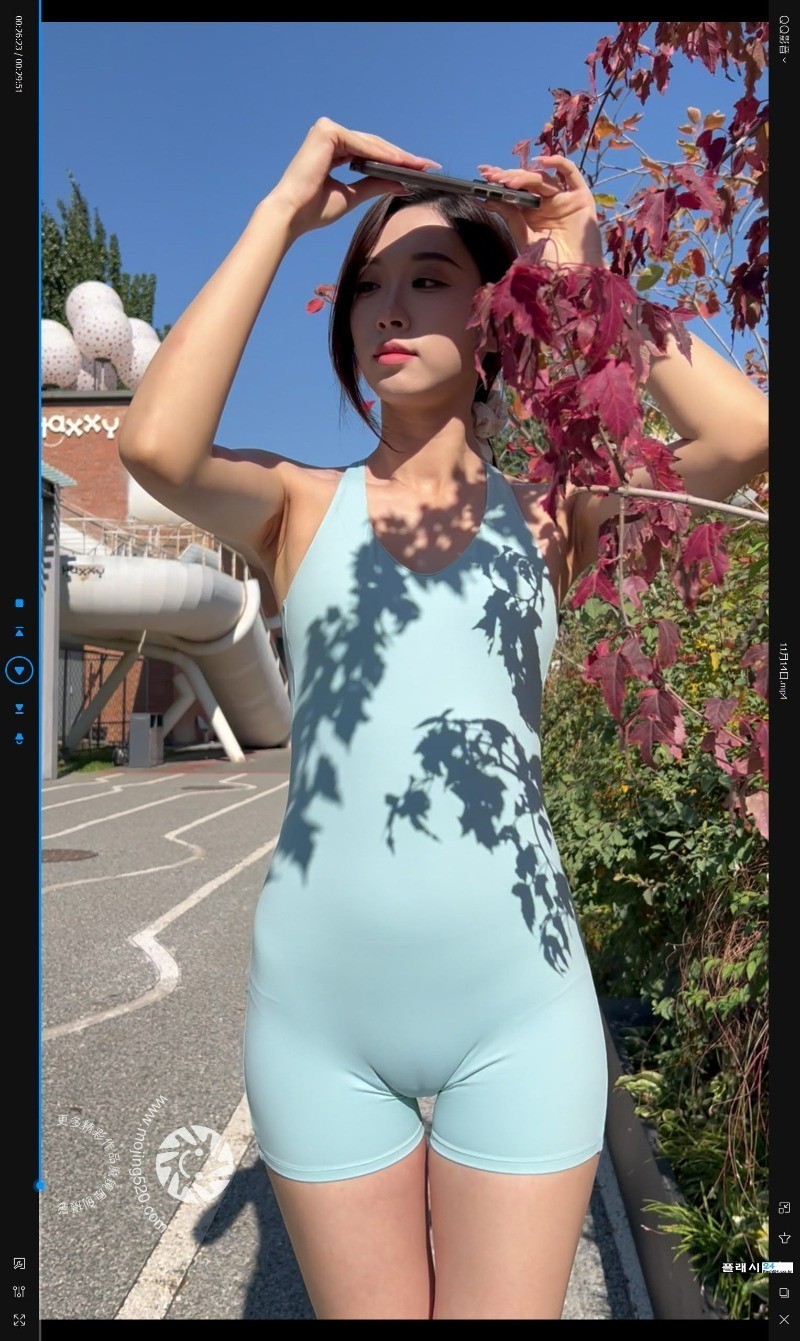 아침부터 흥분시키는 점프슈트 운동녀-2
