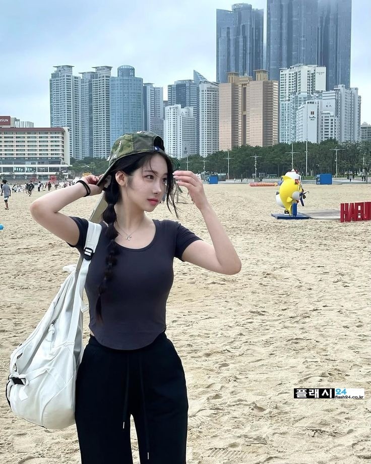 이게 여친룩의 기본이지