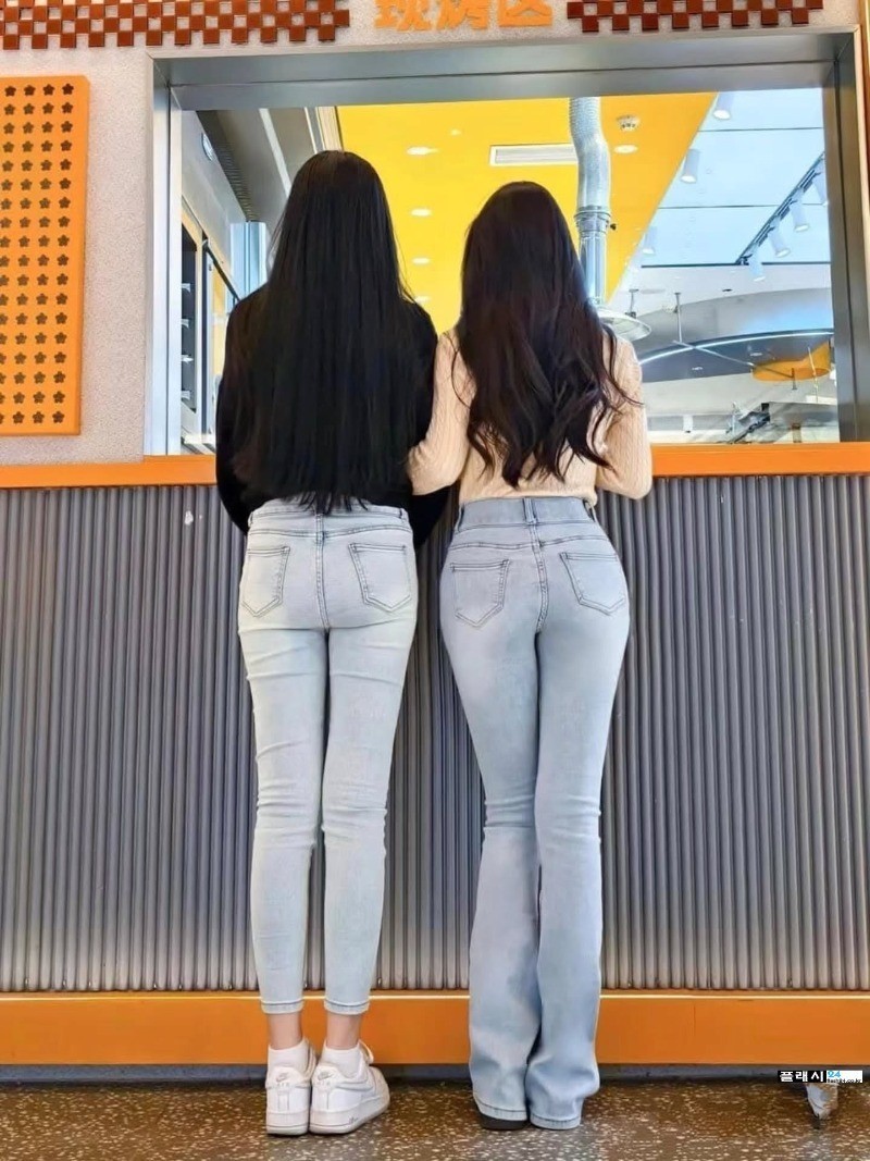 여대생 청바지녀 다른 모습-8