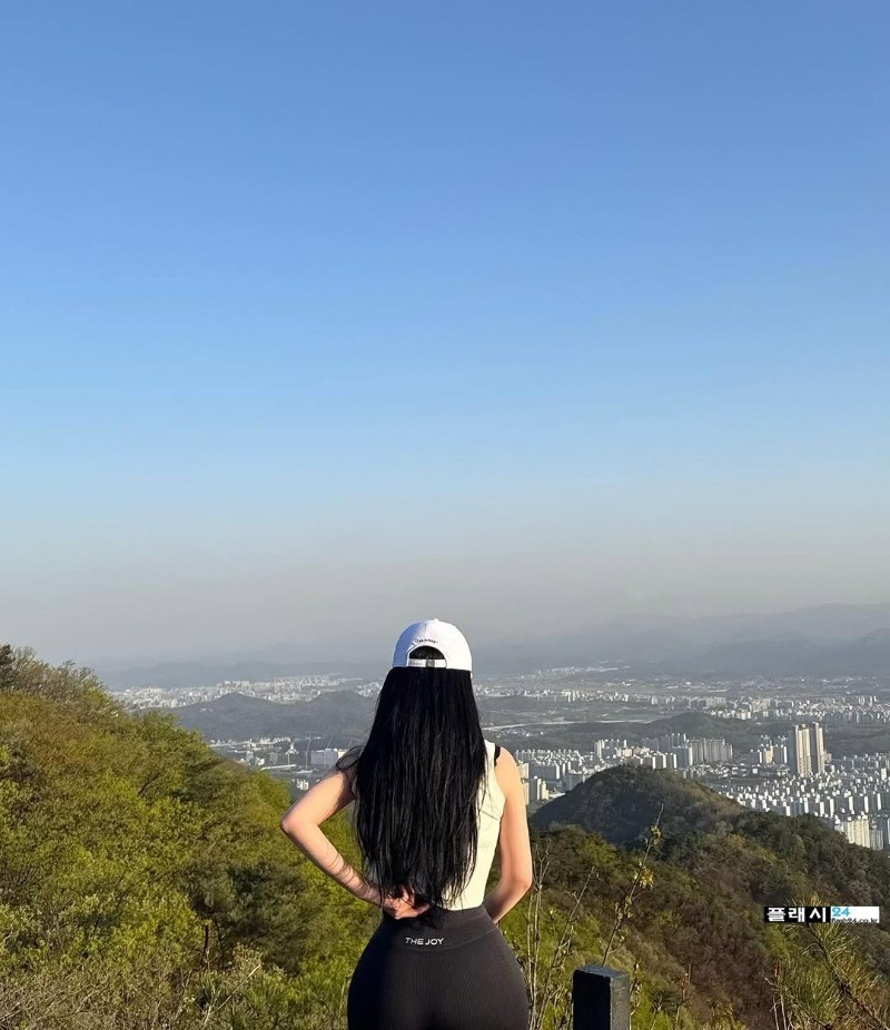 운동나온 리나 민폐녀였어-7
