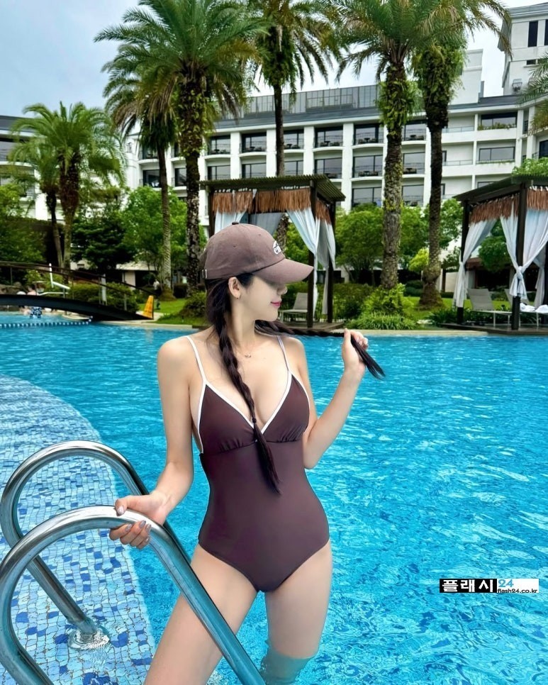 한화 치어리더 김연정 수영복 건강미-8