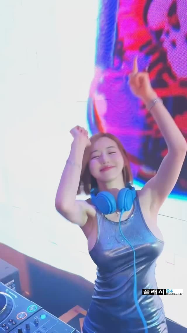 행사 열심히 뛰는 DJ 소다-4