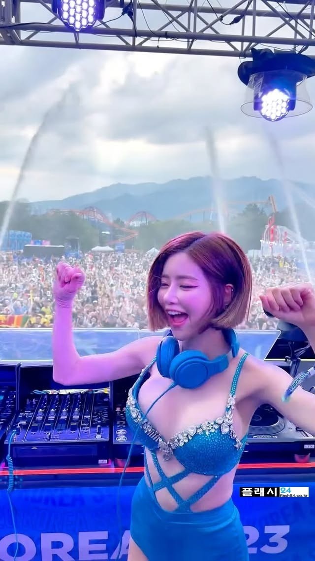 행사 열심히 뛰는 DJ 소다-7