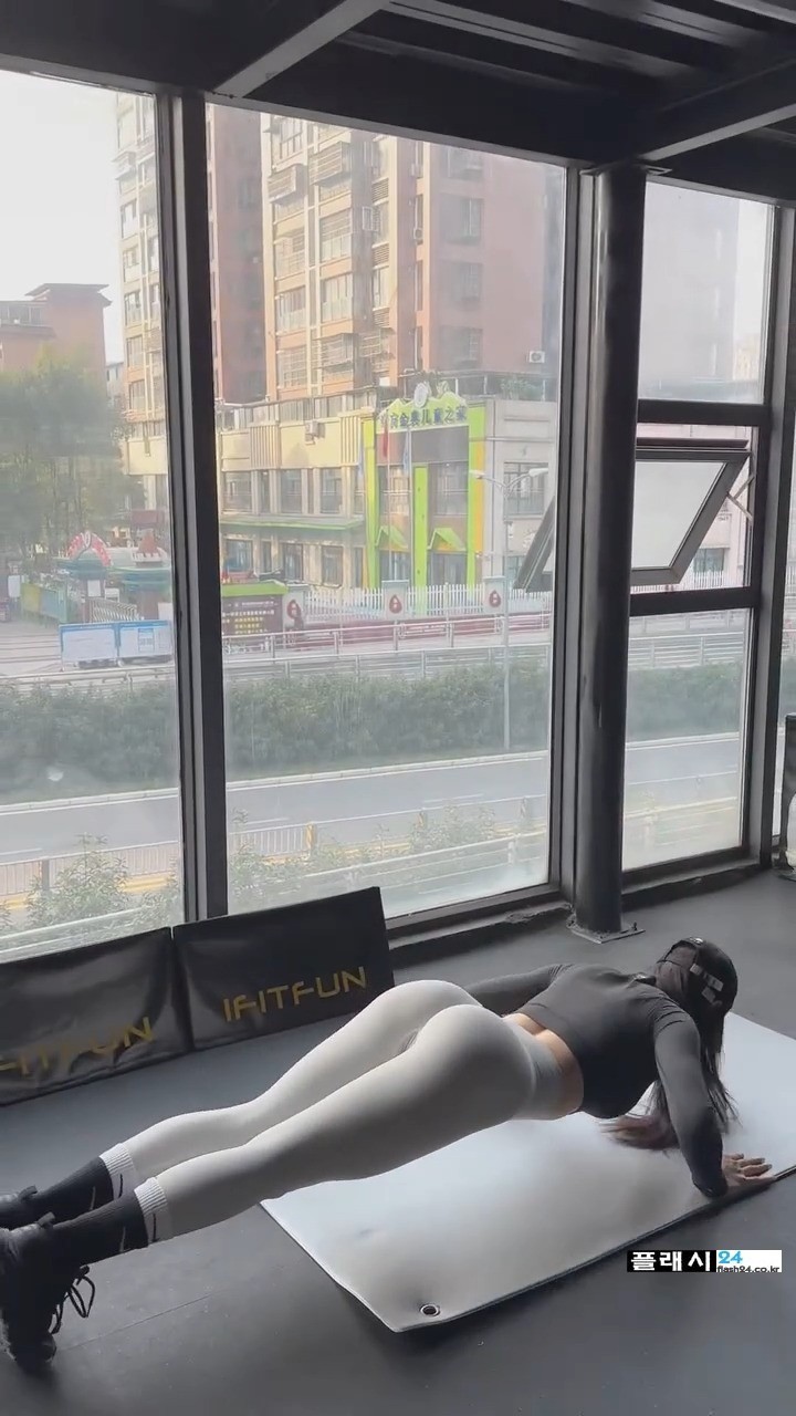 흔한 헬스장 민폐녀