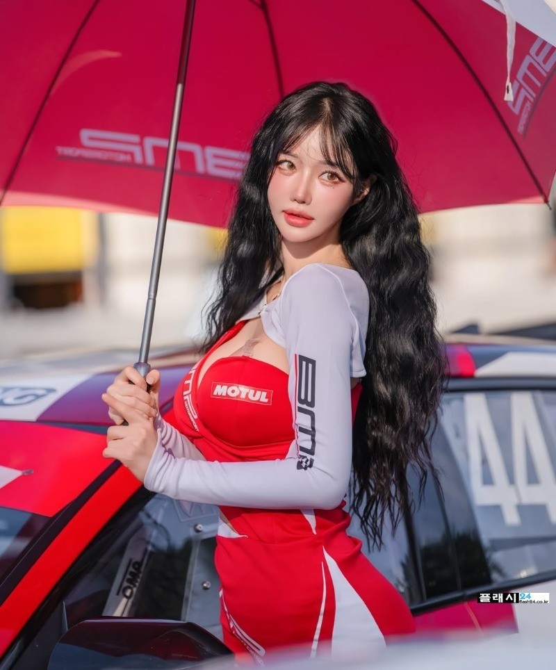 레이싱모델 민한나 인스타는 볼게 많음-6