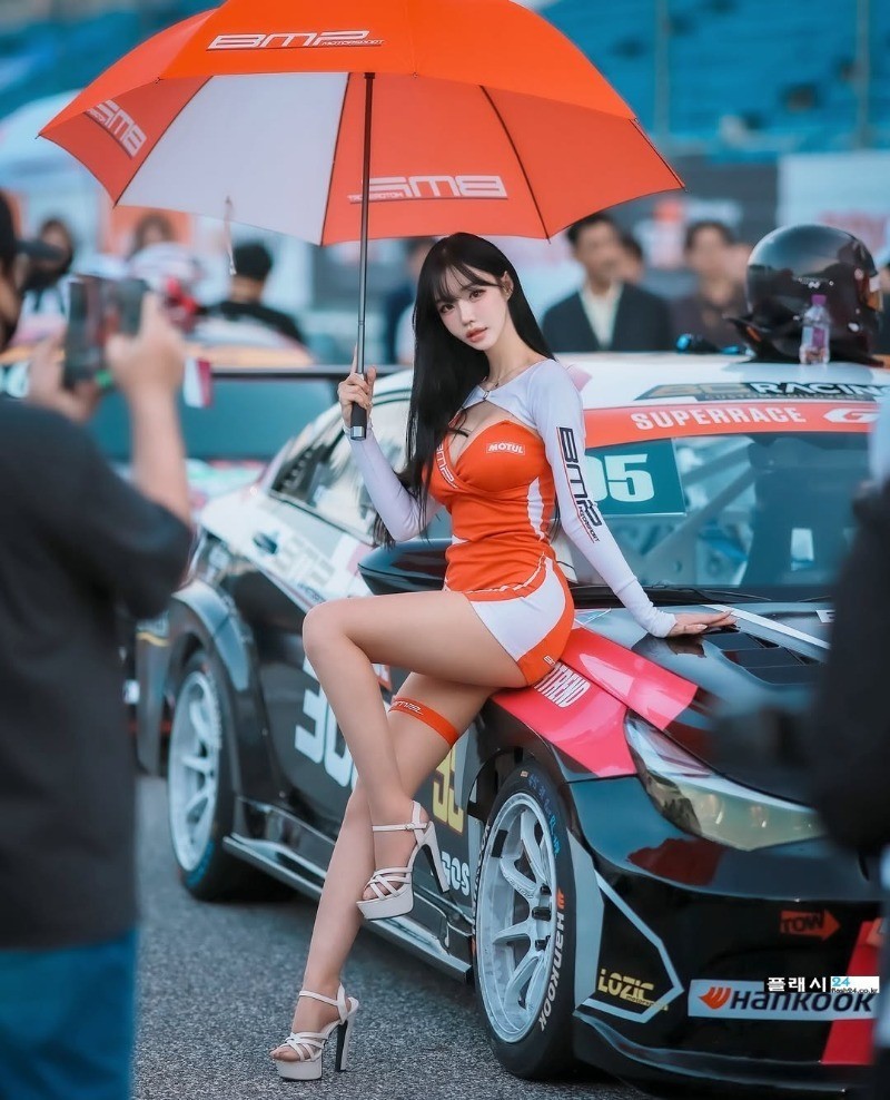 레이싱모델 민한나 인스타는 볼게 많음-7