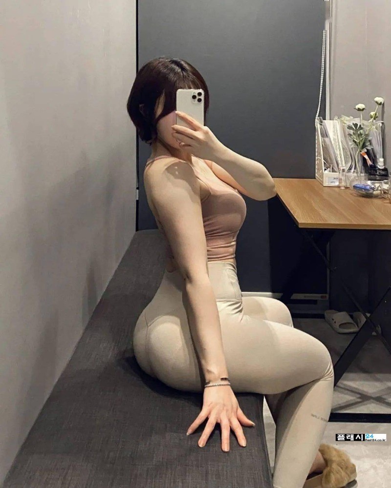 유난히 피지컬 좋은 필라테스 강사님-2