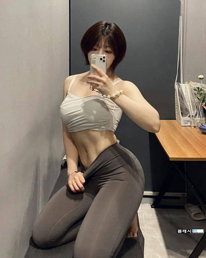 유난히 피지컬 좋은 필라테스 강사님-10