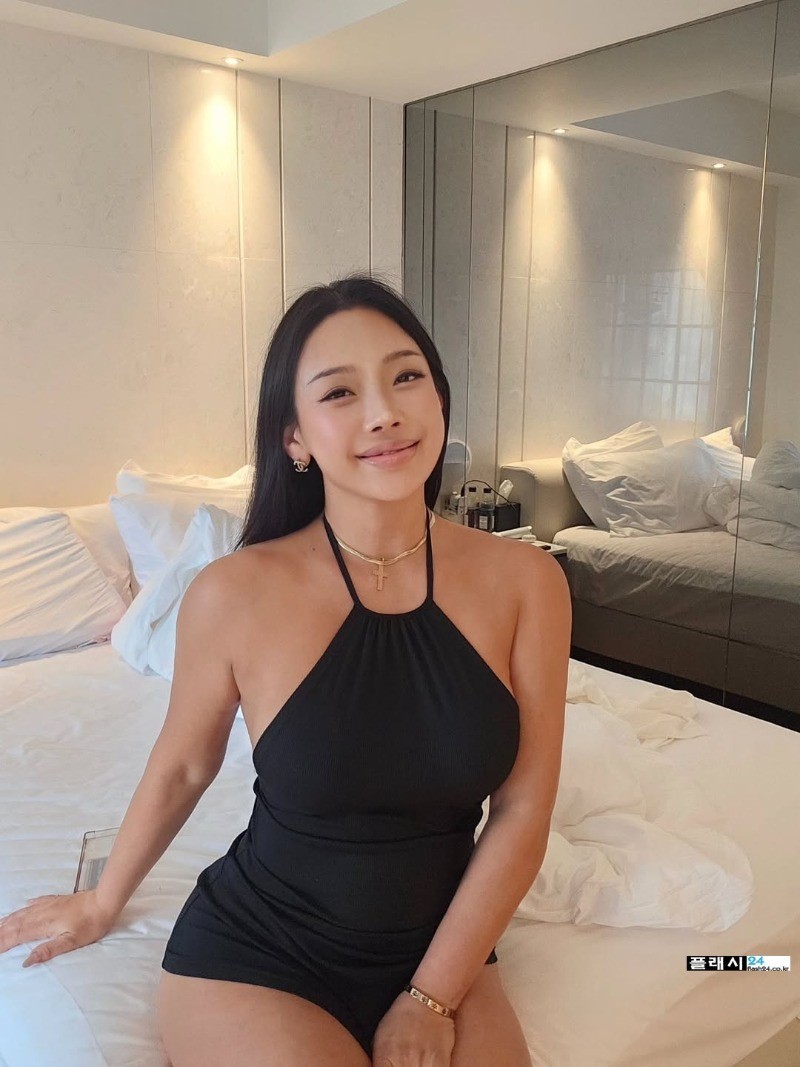 20대들한테 대시 받는다는 55세 머슬퀸-7