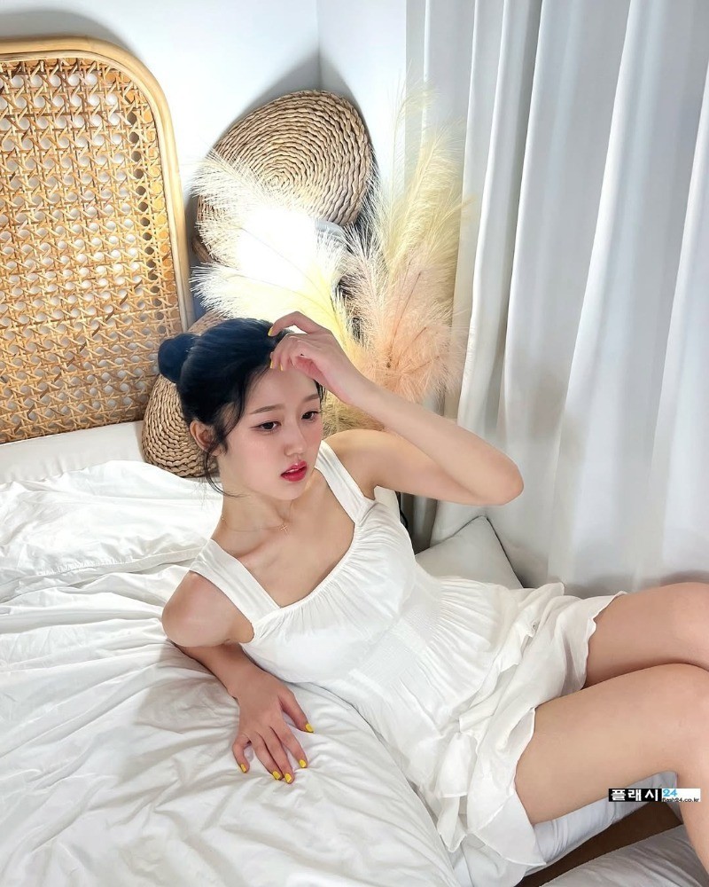 노력 많이 하는 락키걸 한예슬-7