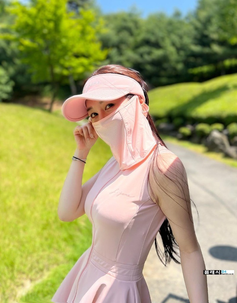 스윙에 힘이 느껴지는 인플루언서 정은현-2