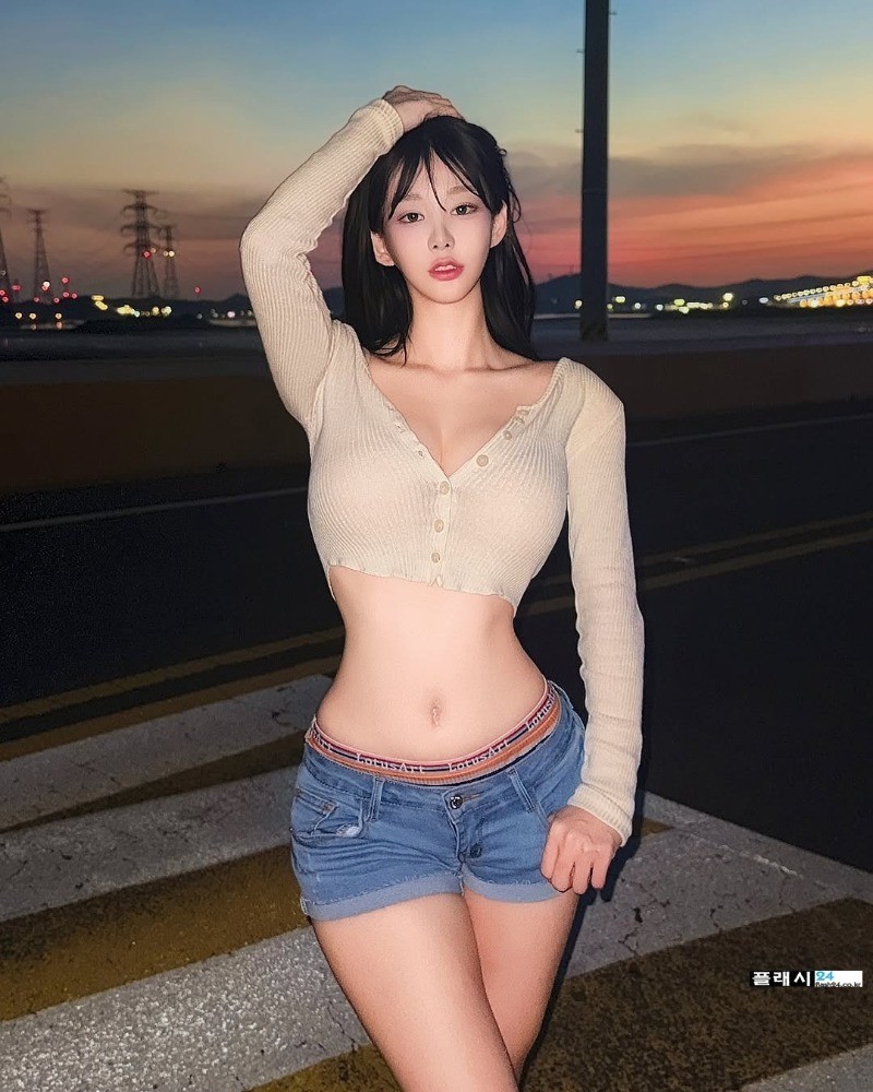 갓세희 노골적인 돌핀 팬츠-2