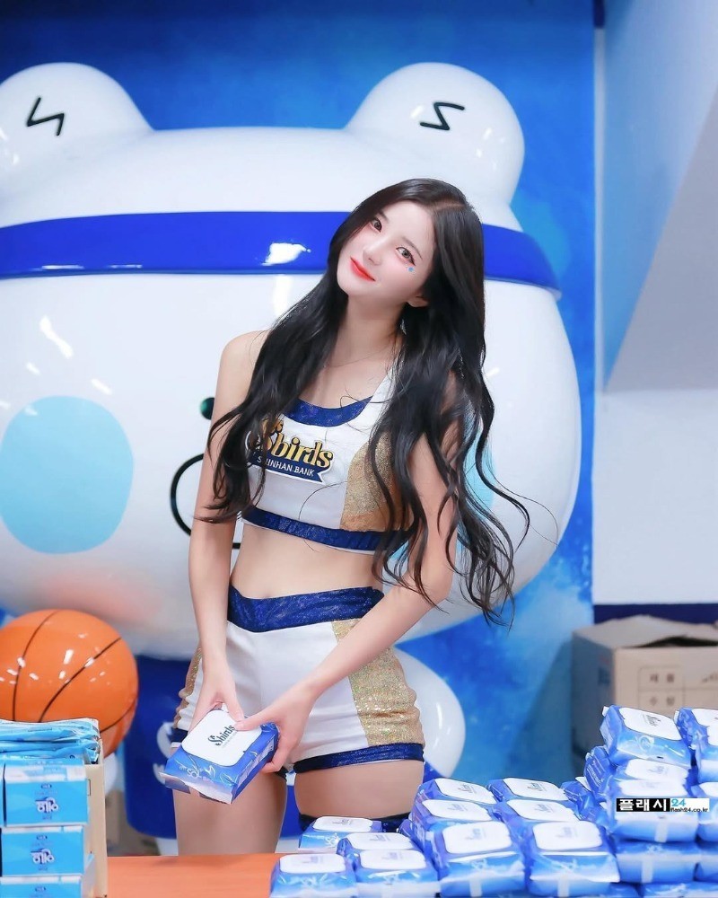 미모의 유부녀 치어리더 김해리-4