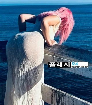 운동후 셀카 참 좋아하는 처자-2