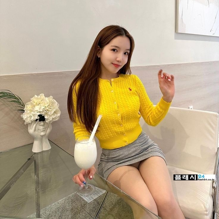 끼가 장난없는 여자친구 느낌