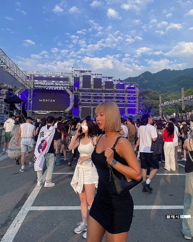 서울 송크란 정현희 옷차림-12