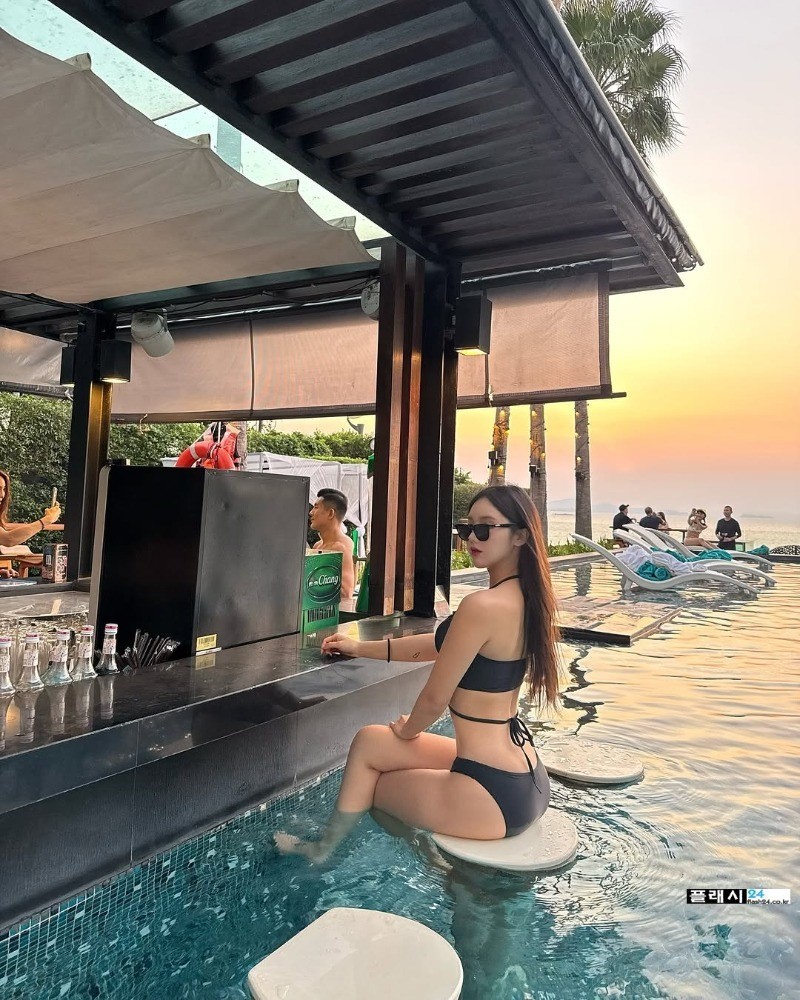 수영복입은 이진 치어리더-2