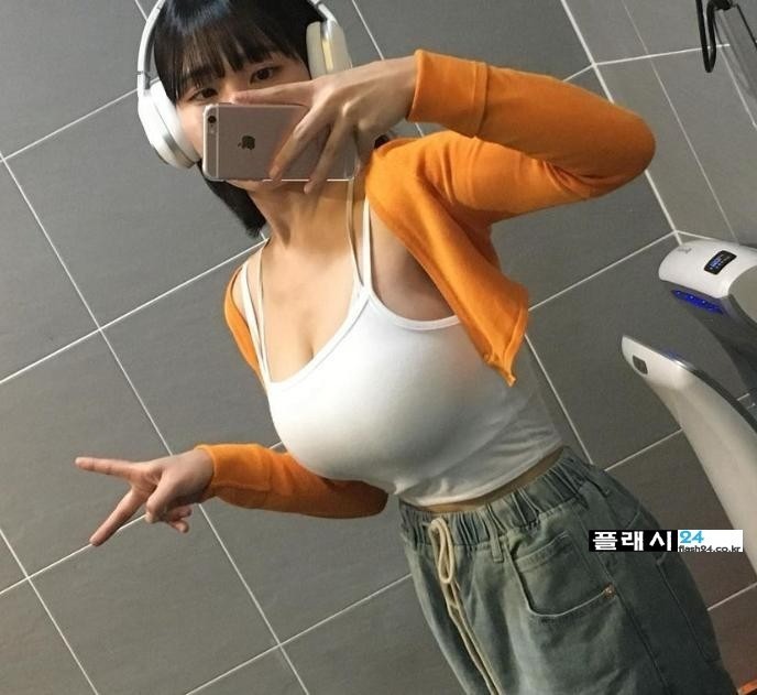 안아랑 부담스러운 옷차림-2