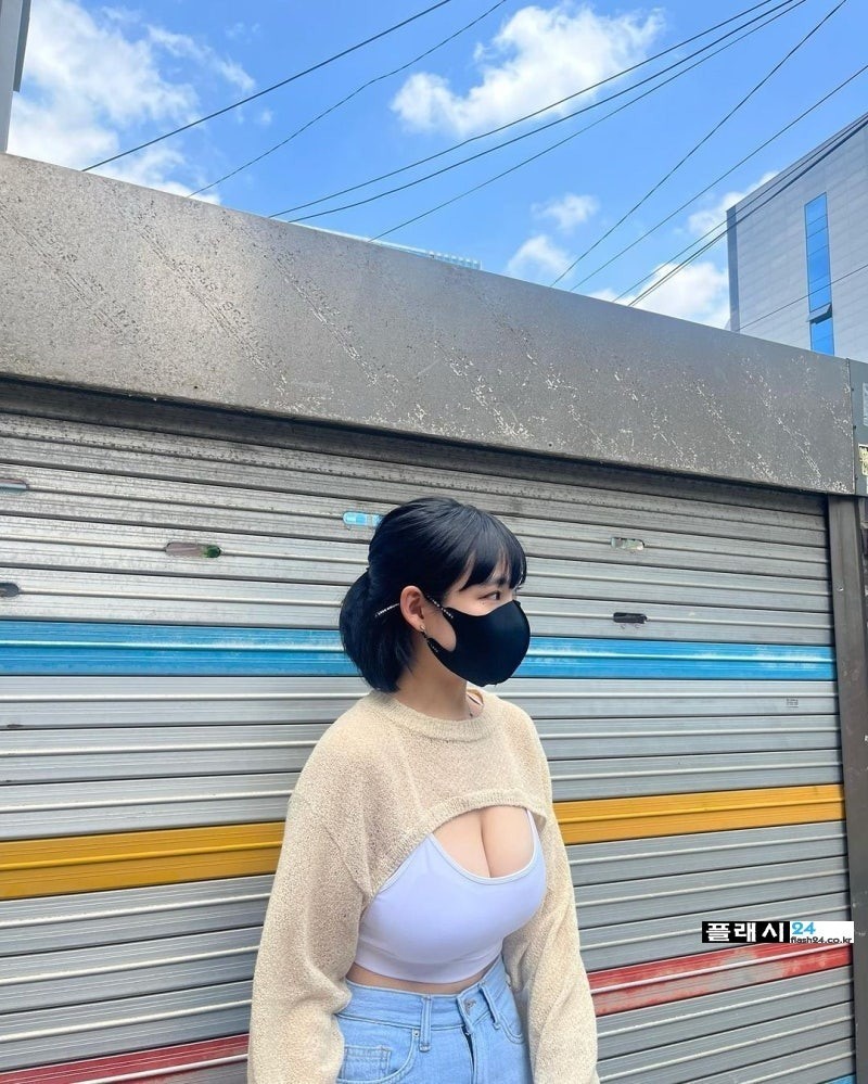 안아랑 부담스러운 옷차림-5