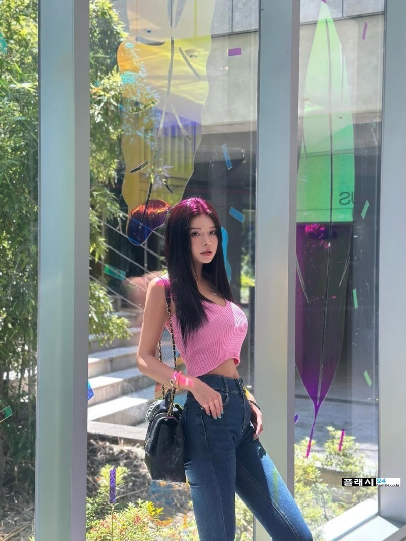 히든클리프 레이싱걸 이송빈 수영복-5