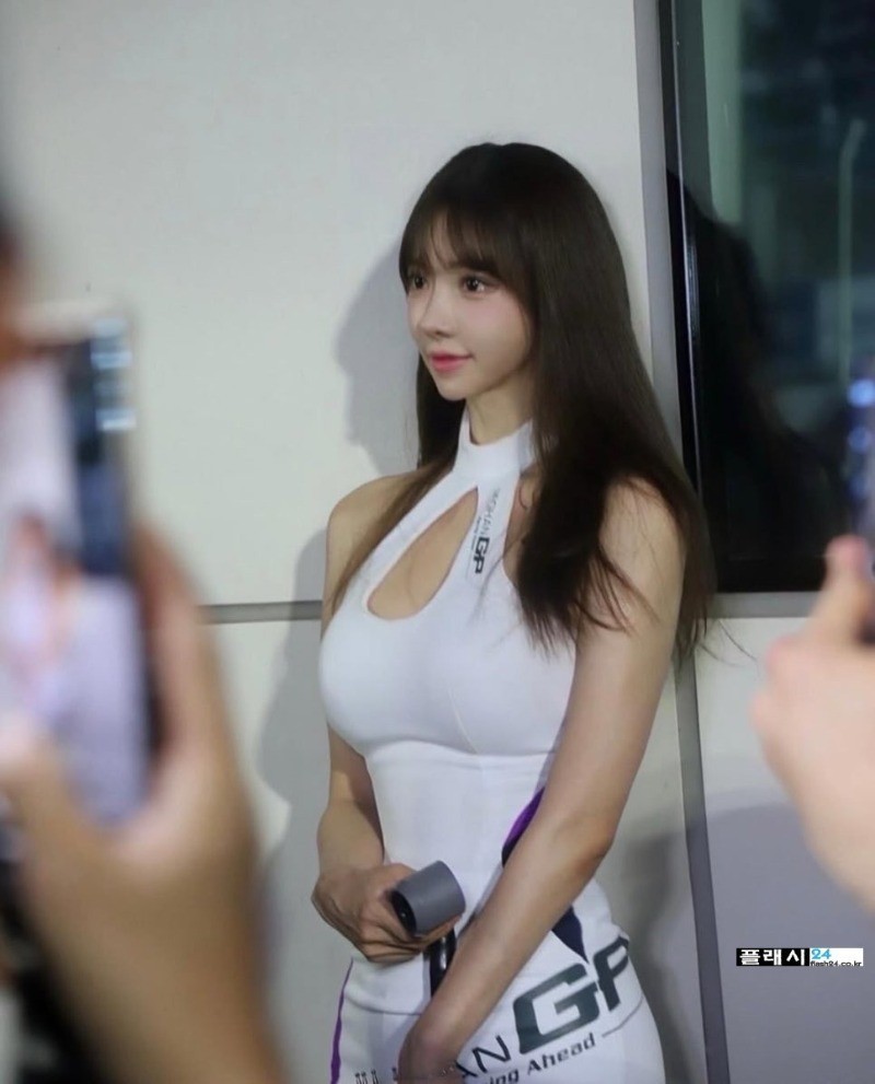 유다솜 레이싱걸 뭐가 이렇게 청순하냐-3