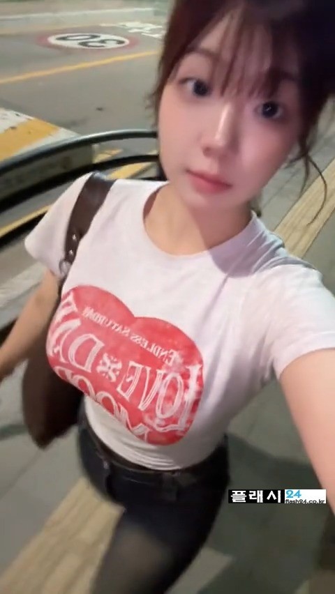 150만 조회수를 기록한 청순한 퇴근길 채소-19