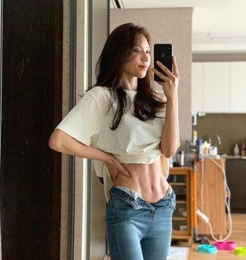 무려 50kg 감량에 성공한 여자 복근-8
