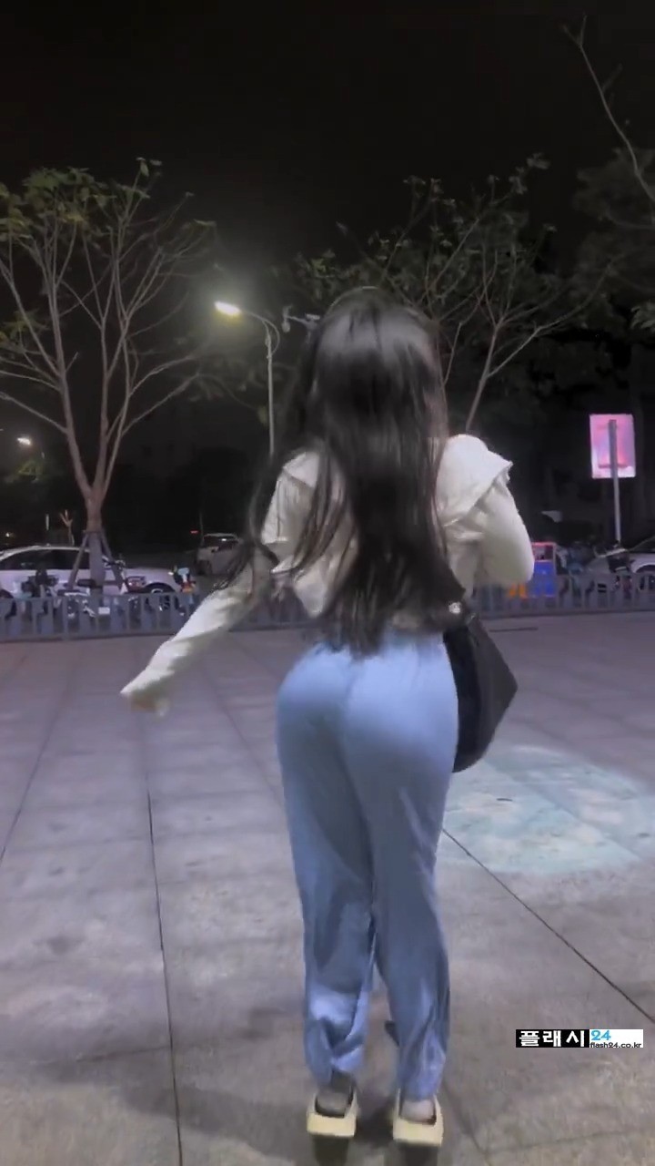 퇴근길 힘나게 하는 여자친구-8