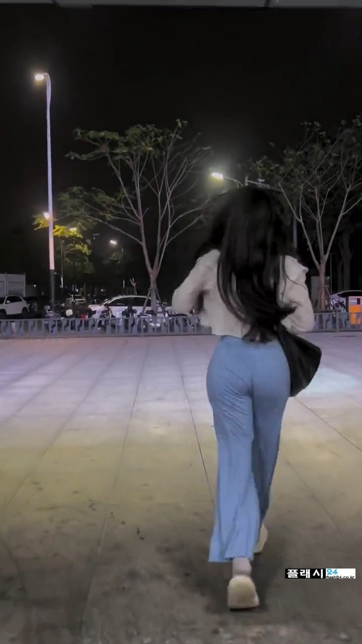 퇴근길 힘나게 하는 여자친구-11