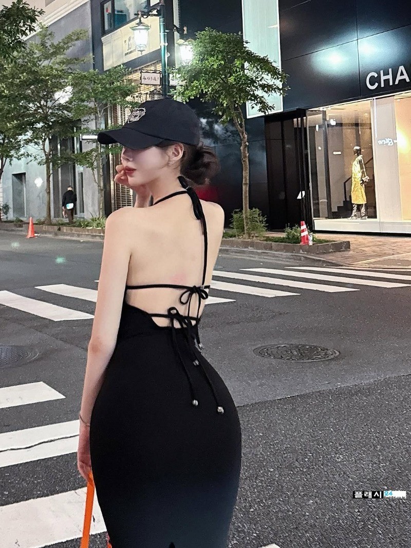 여자들이 그렇게 부러워 한다는 아윤 골반 라인-11