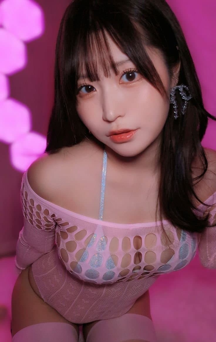 가슴으로 어필하는 처자들-2