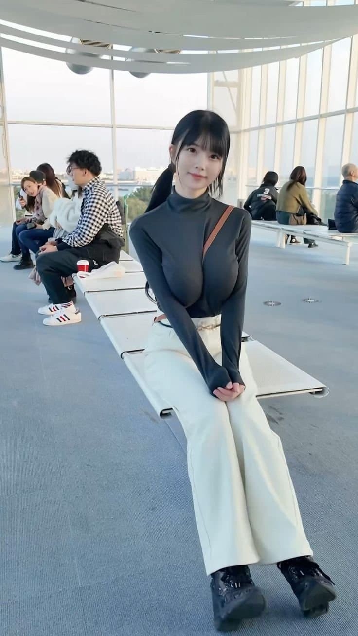 공공장소 남자 홀리는 앞태녀 vs 뒤태녀