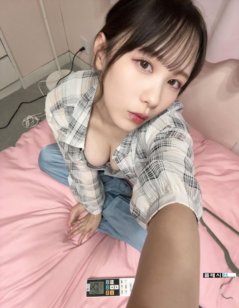 끼가 다분한 버스 가이드 출신 무라카미 유카-8
