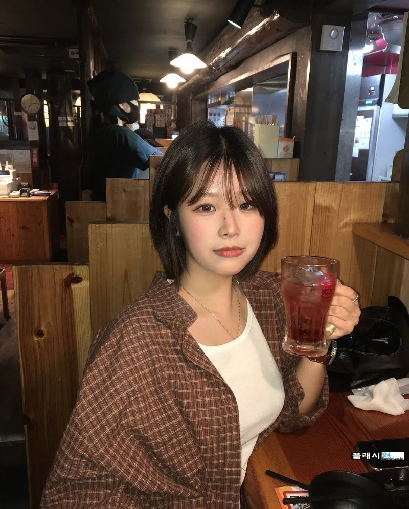 단발의 미용실 누나 가을-7