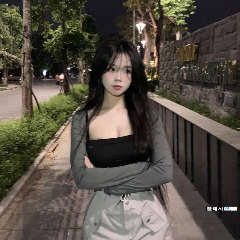 이누나는 옷이 너무 작은데-6