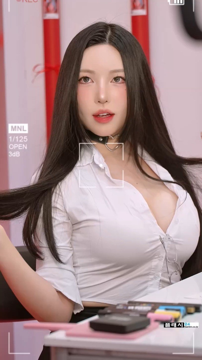 동그란 오피스룩 출근 준비-6