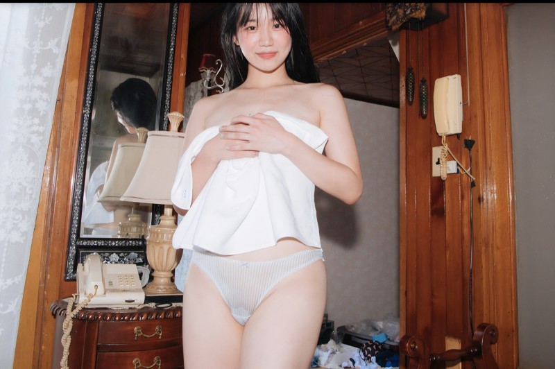 살짝 젖은 팬티-5