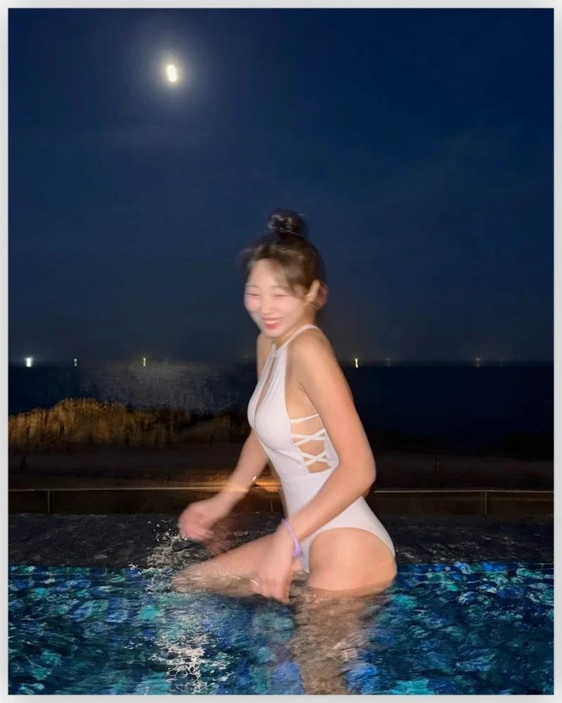 김수현 치어리더 수영복-8