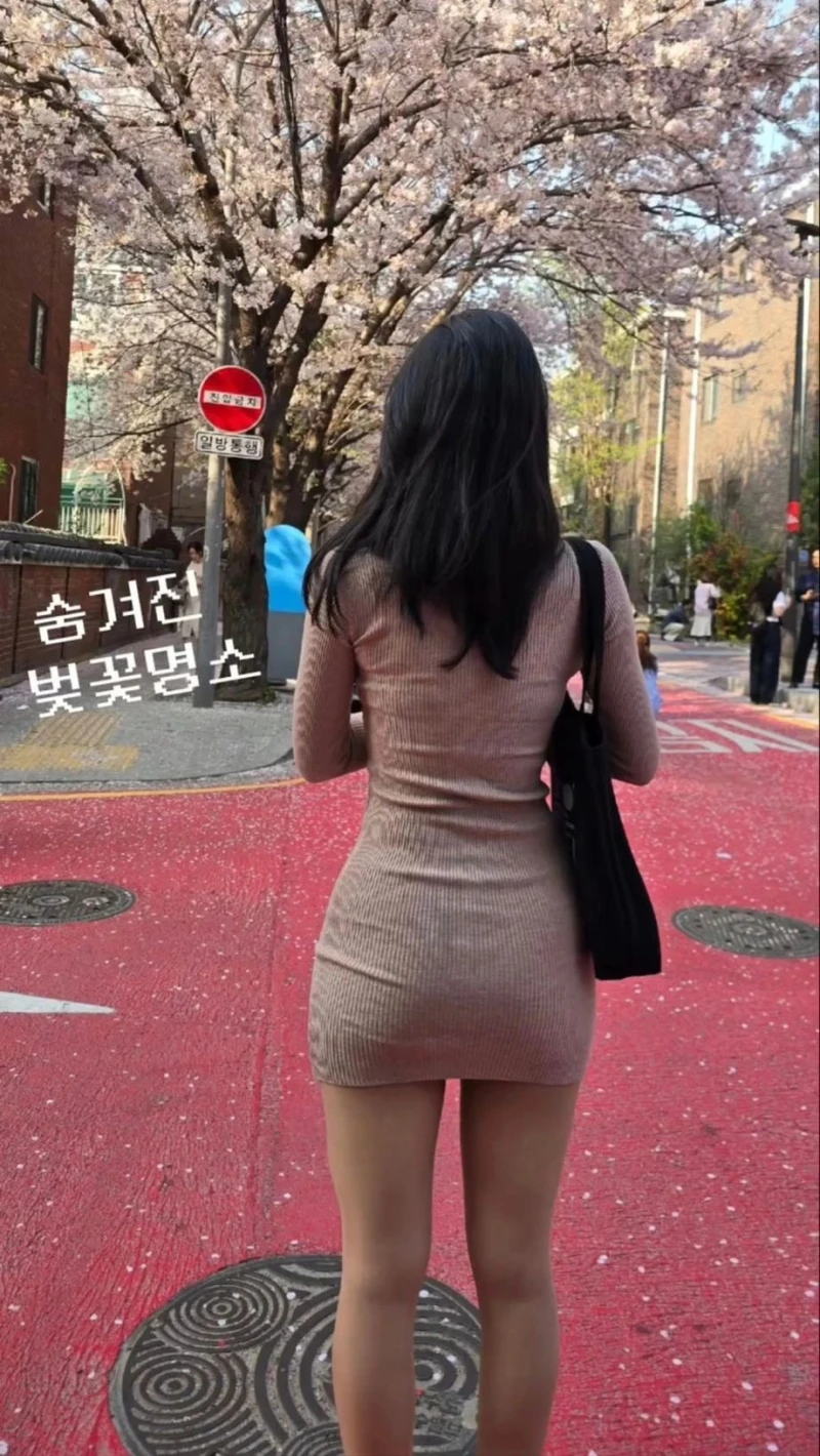 눈길 가는 여자 패션-15
