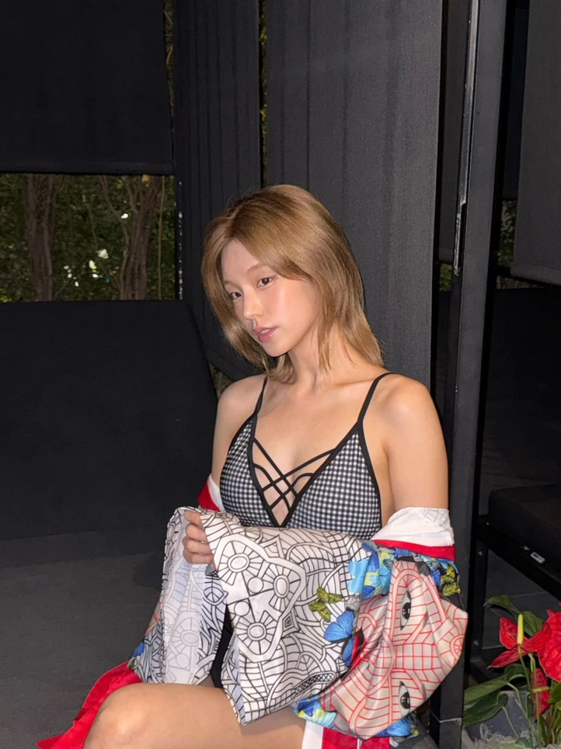 있지 예지 수영복-3