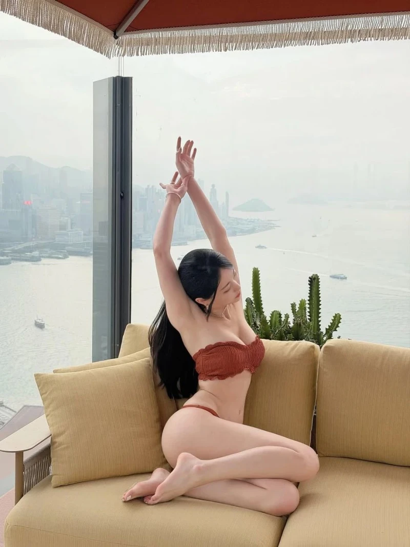 호캉스중인 슬랜더 처자-4