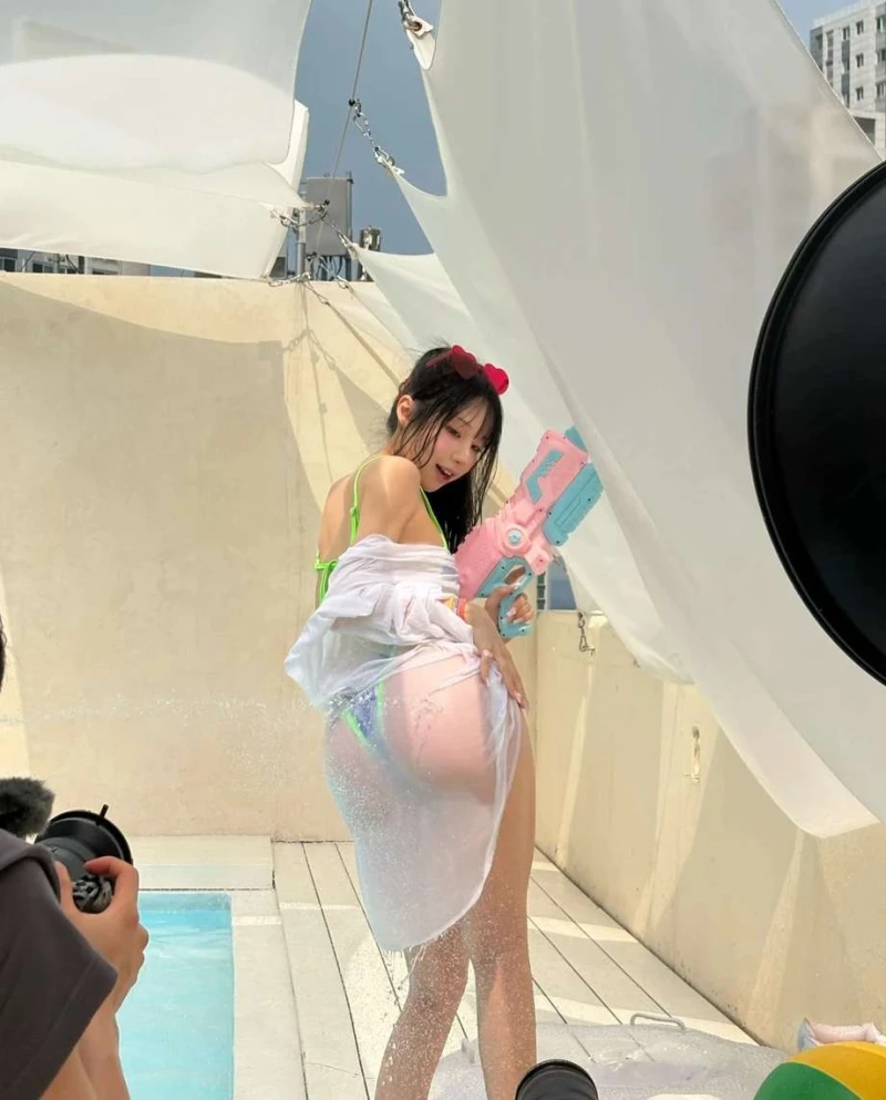 맥심 촬영현장 은지 비키니-8