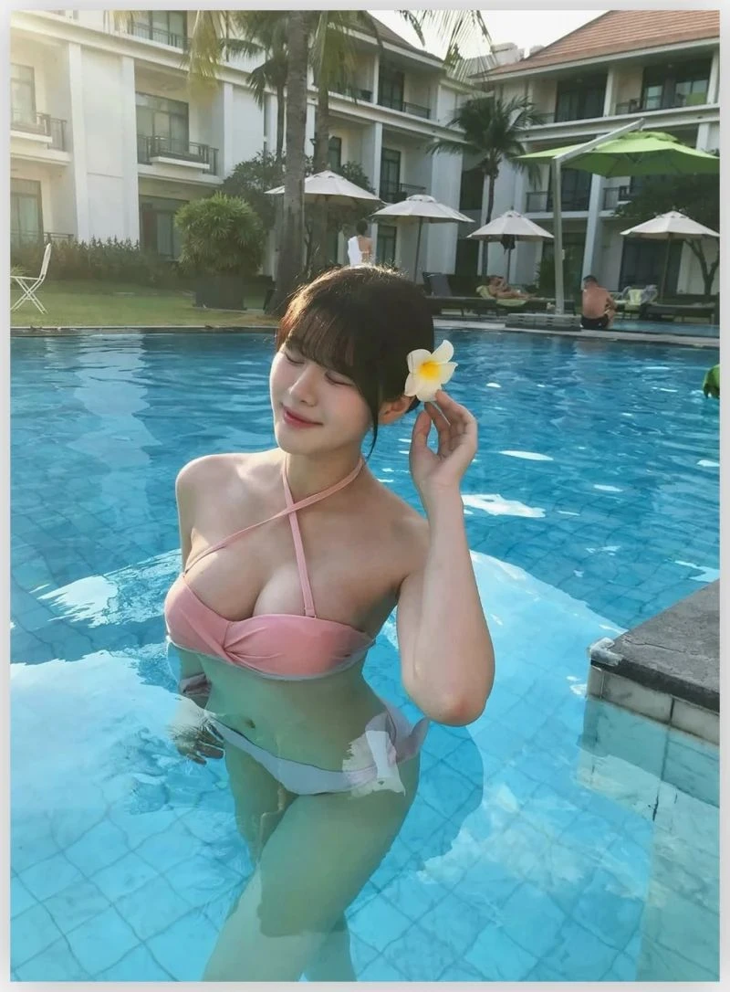 강명비 전 치어리더 비키니-3
