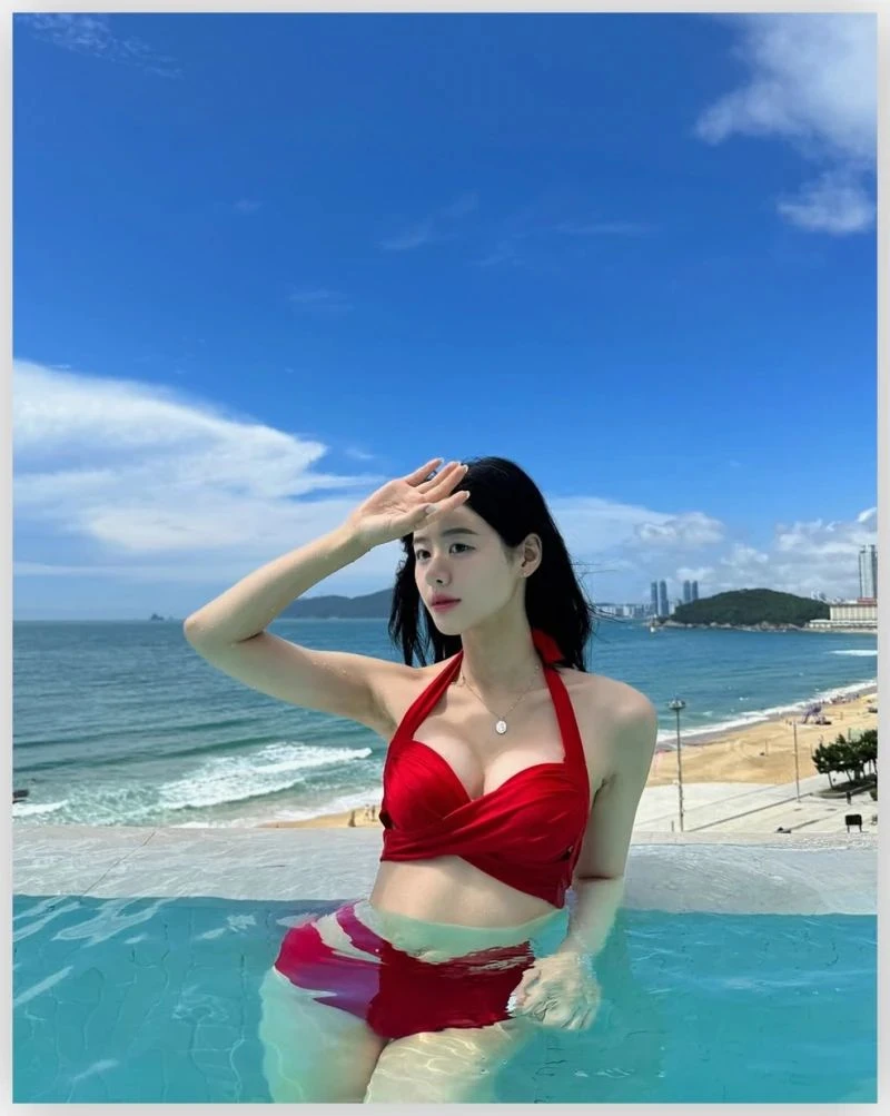 강명비 전 치어리더 비키니-8