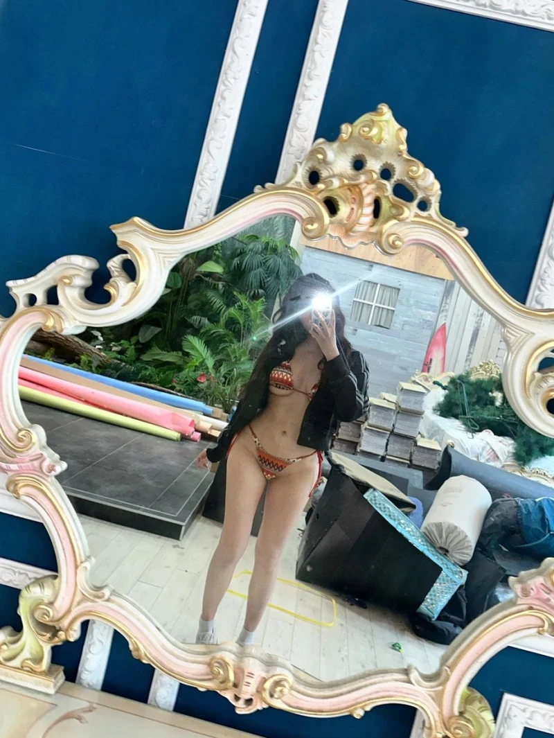 제아 글래머러스한 비키니 몸매-6