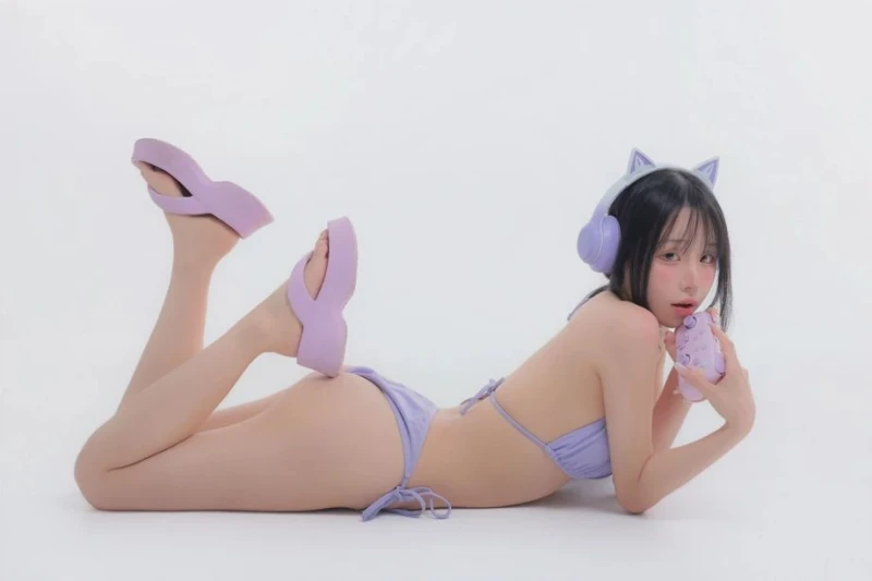 화보촬영 중인 은지 비키니-4