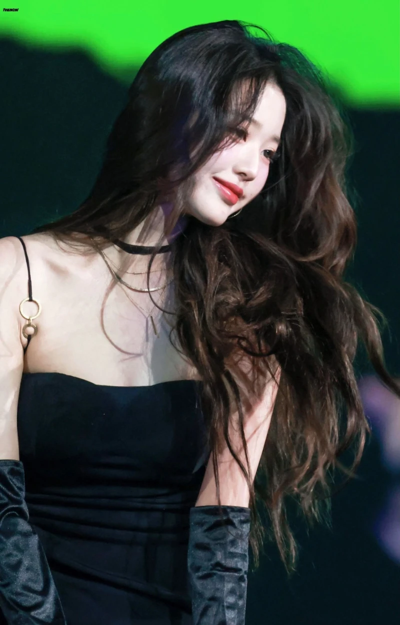 글래머 장원영-3