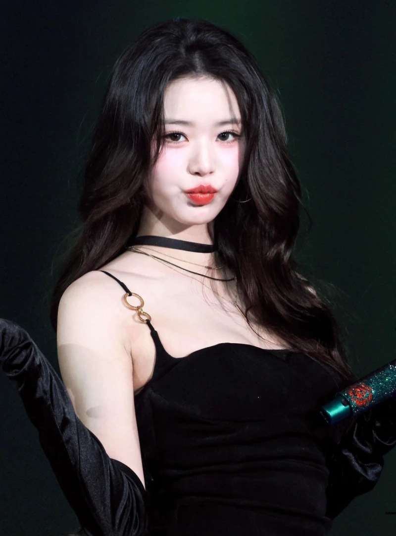 글래머 장원영-7